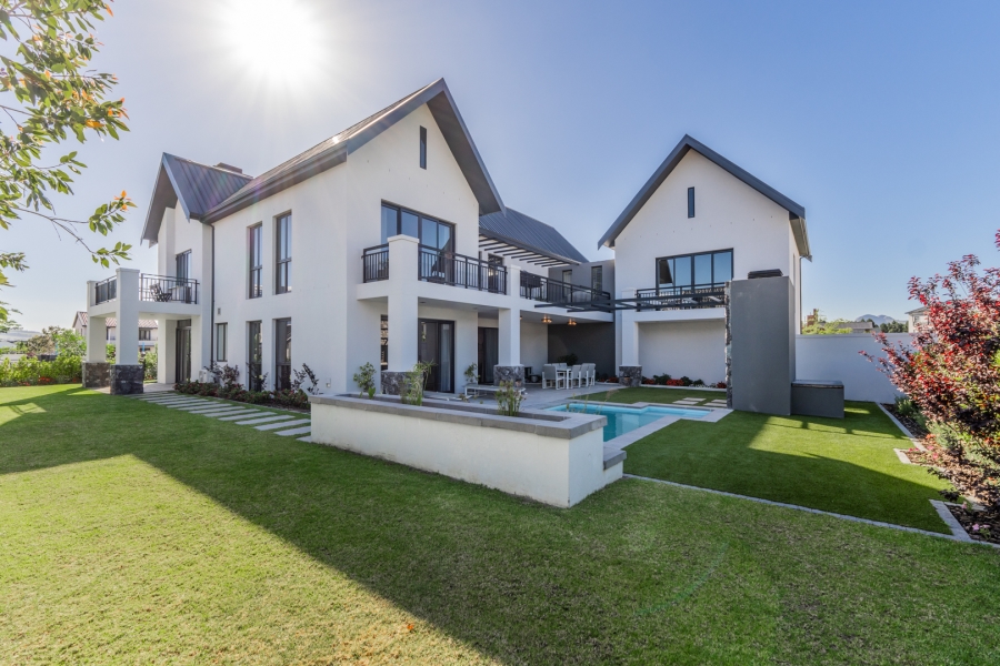 5 Bedroom Property for Sale in Val De Vie Estate Western Cape